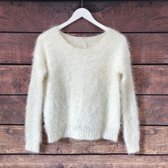 Willow & Clay Cream Eyelash Knit Sweater - Picture 5 of 9